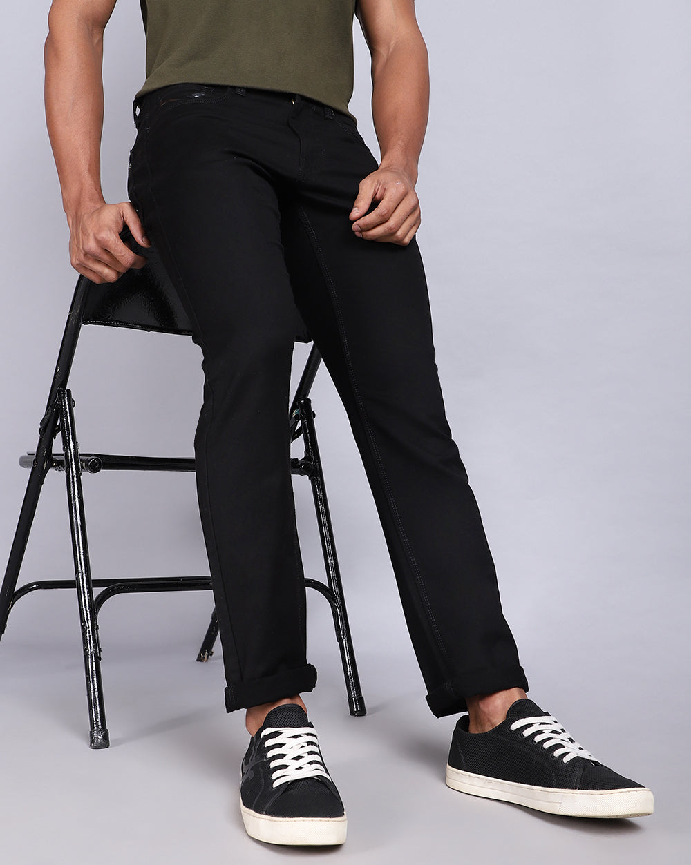 Tailored Fit Jeans-Black