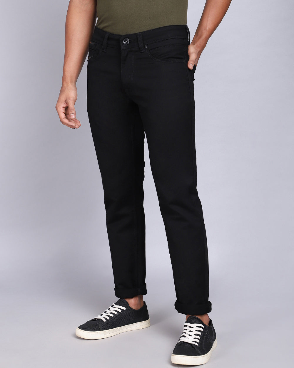Tailored Fit Jeans-Black
