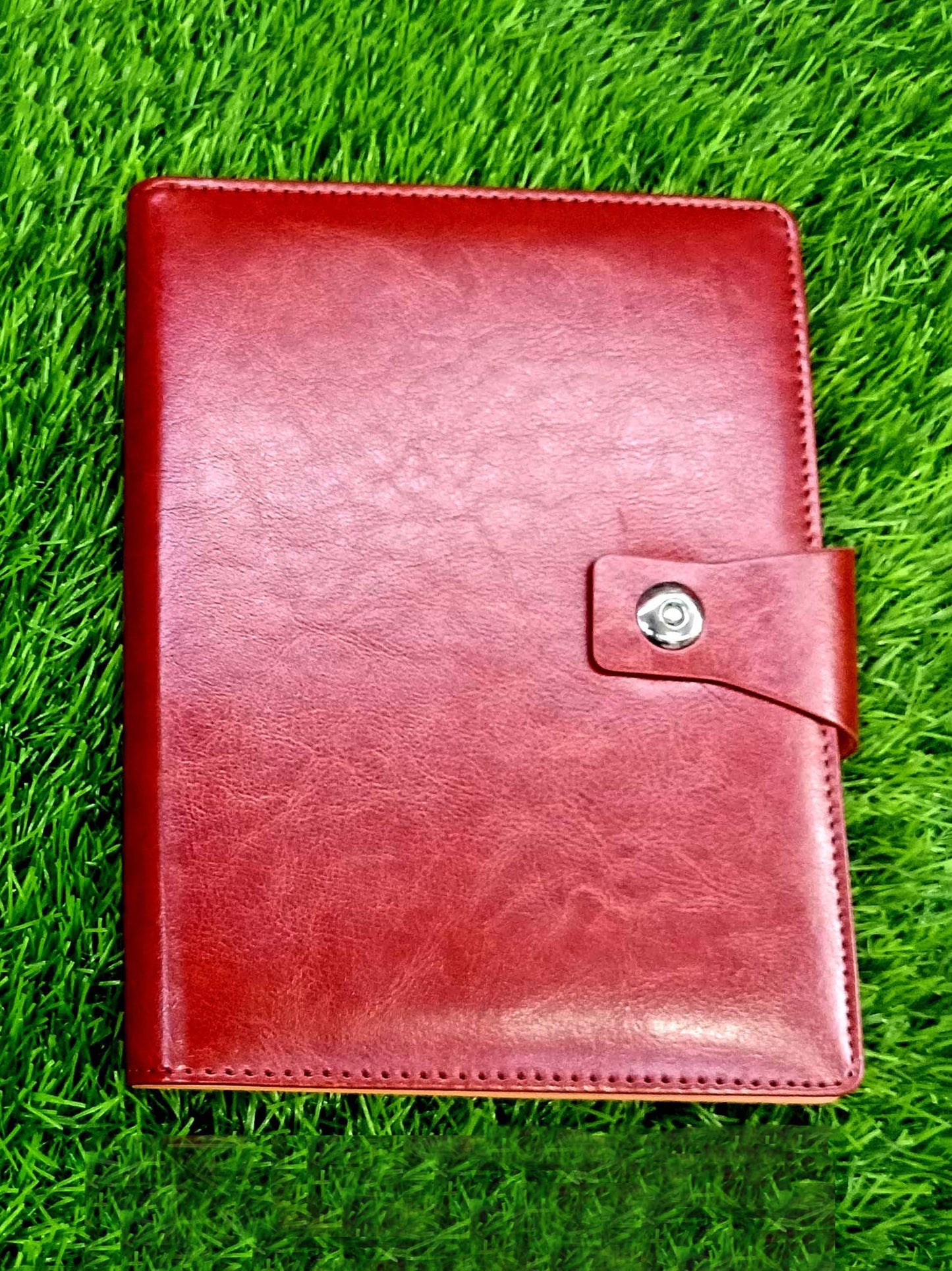 2026 Executive Leather Diary With Closure
