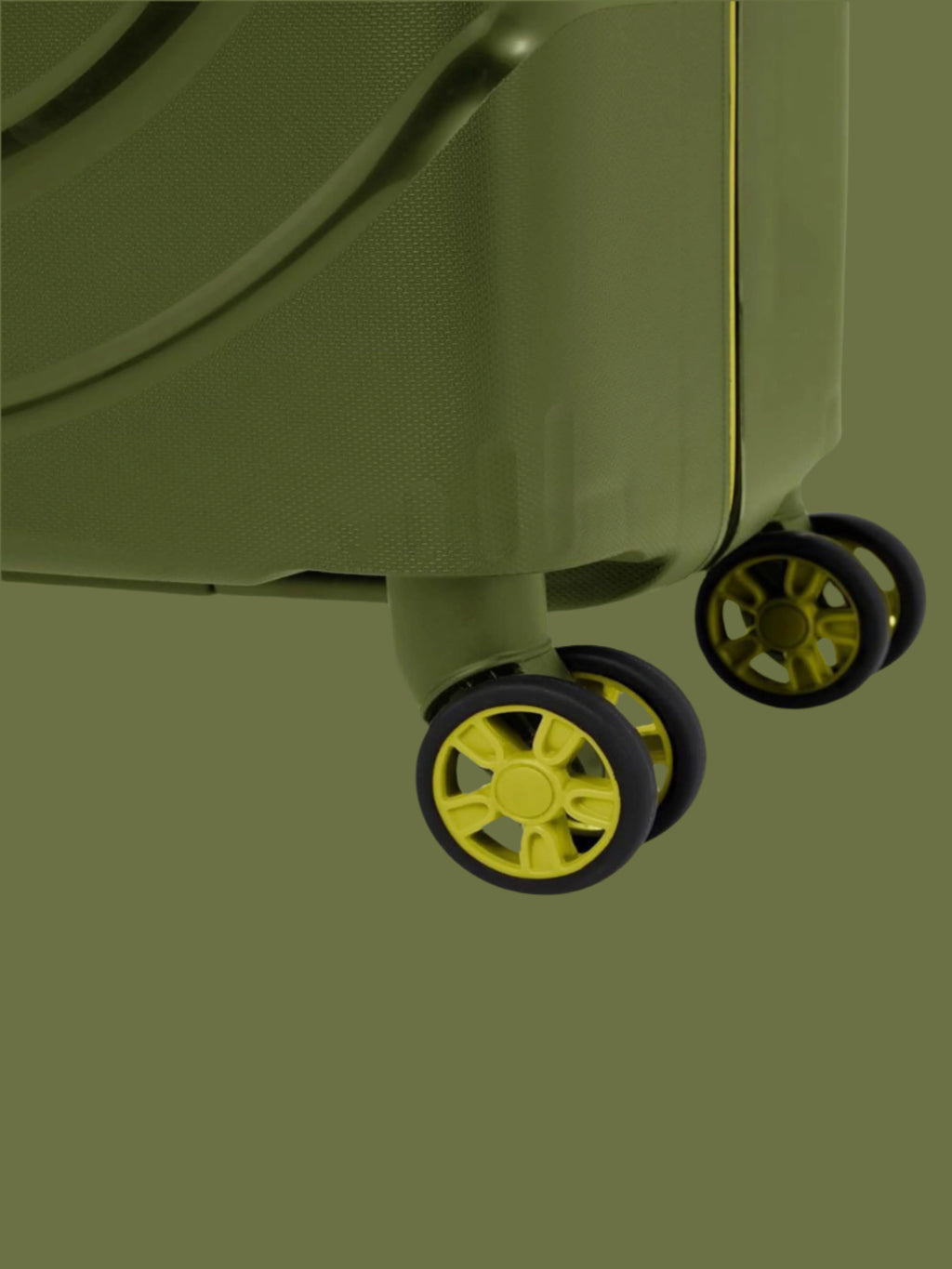 American Tourister Circurity Green Hard Trolley