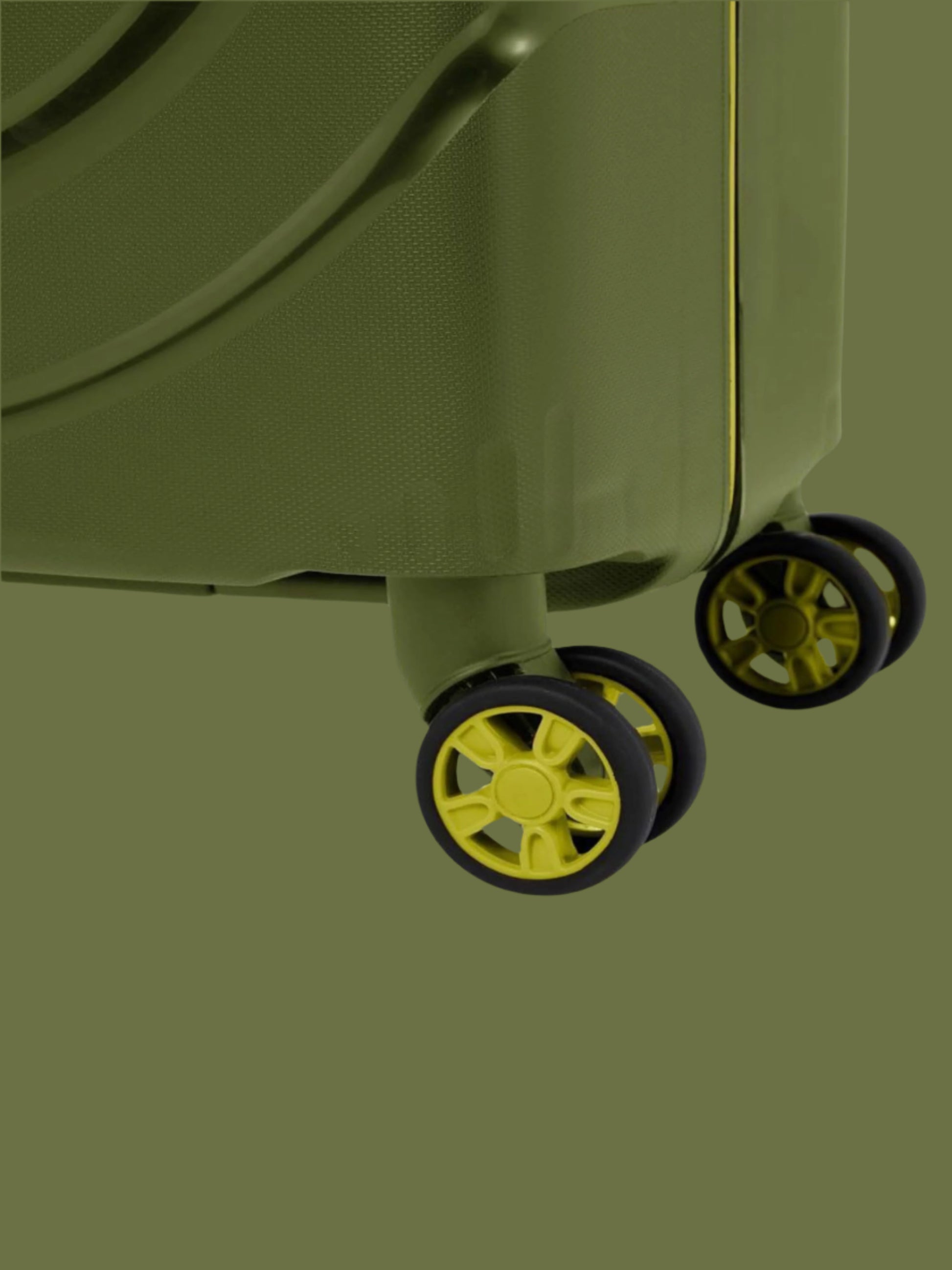 American Tourister Circurity Green Hard Trolley